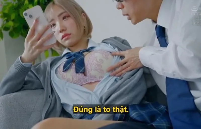 Cô nữ sinh băng giá ấy chỉ đòi tiền, anh muốn hành hạ em kiểu gì cũng được.